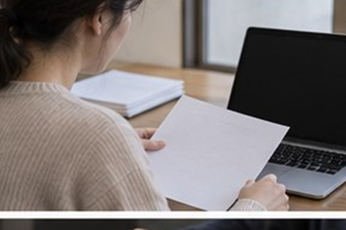 상표 갱신 비용 처리 이후 결과와 다음 단계를 점검하는 현실적인 장면