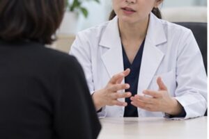 담석증 수술비용 상담과 비용 확인 장면