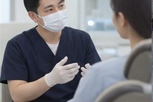 스케일링 가격 상담과 비용 확인 장면
