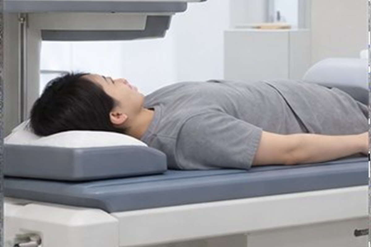 허리 신경주사 가격, 주사 종류와 영상 유도 여부를 확인하세요 2 허리 신경주사 가격 검사 또는 절차 준비 장면