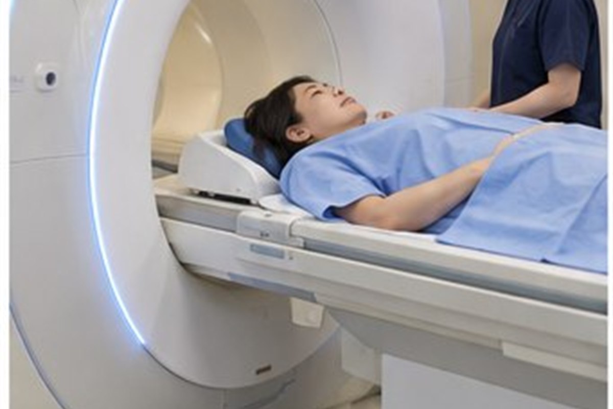 척추 MRI 비용 검사 또는 절차 준비 장면