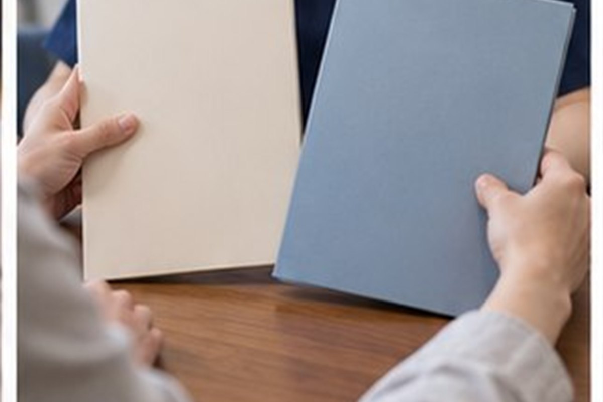 치아보험 임플란트 보장 비용 구성과 절차를 비교하는 장면