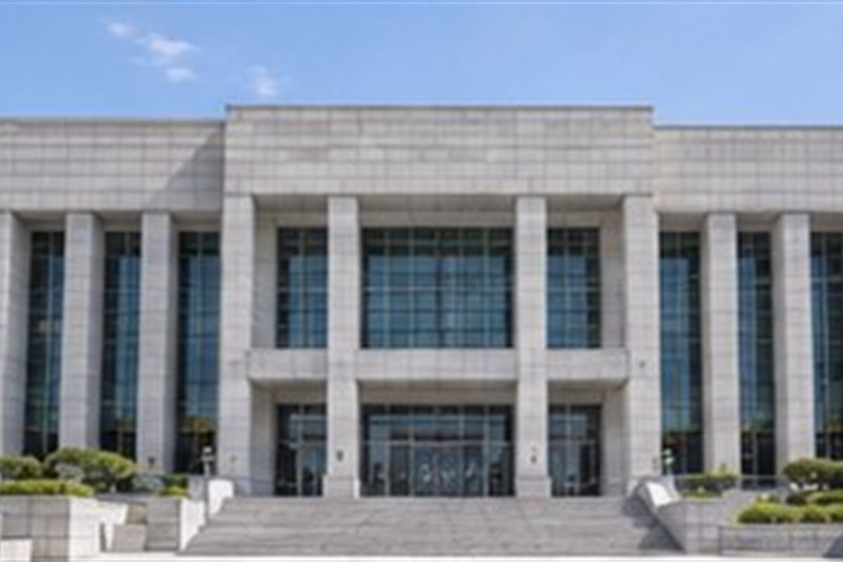 지급명령 비용 비용 구성과 절차를 비교하는 장면
