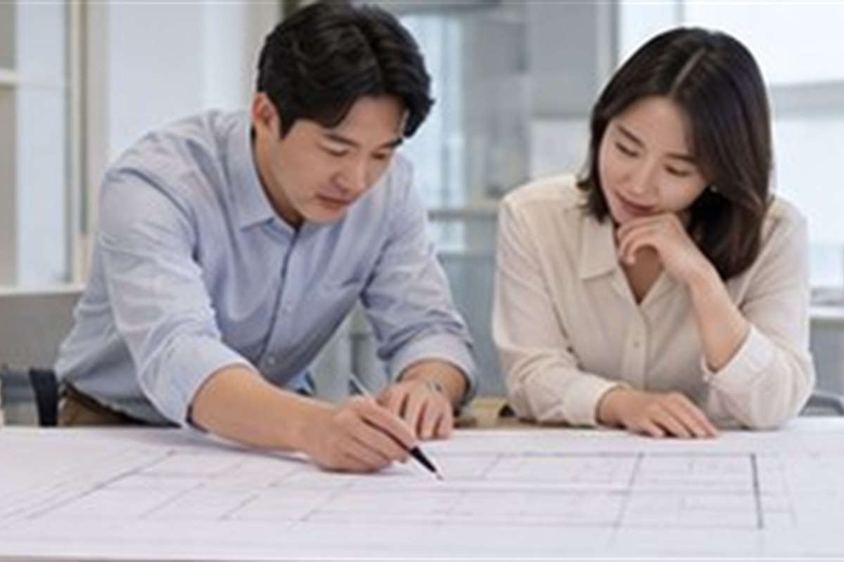 실내건축공사업 등록기준 결정 전 준비 항목을 점검하는 장면
